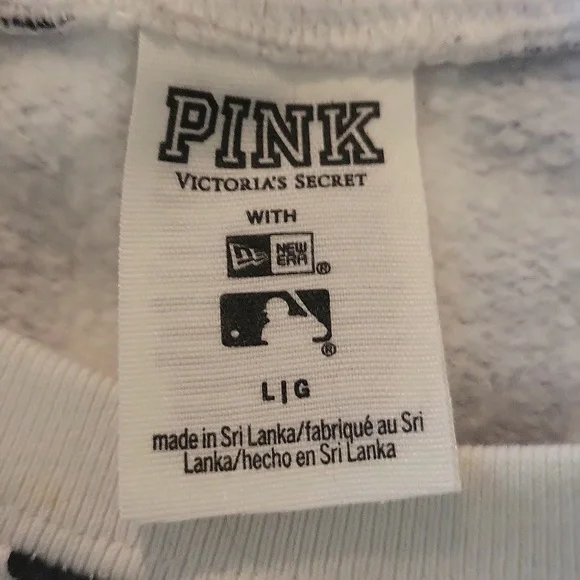 VINTAGE⚾️ Victoria's Secret PINK Official New York Yankees Oversized Sweatshirt - Picture 4 of 9
